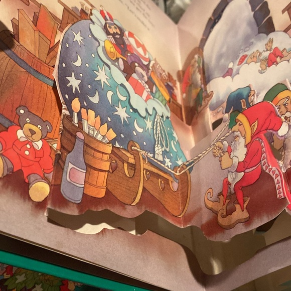 NIB & Vintage 1991 Christmas Treasury, Set of 4 Pop-up Classic Books - Picture 5 of 6